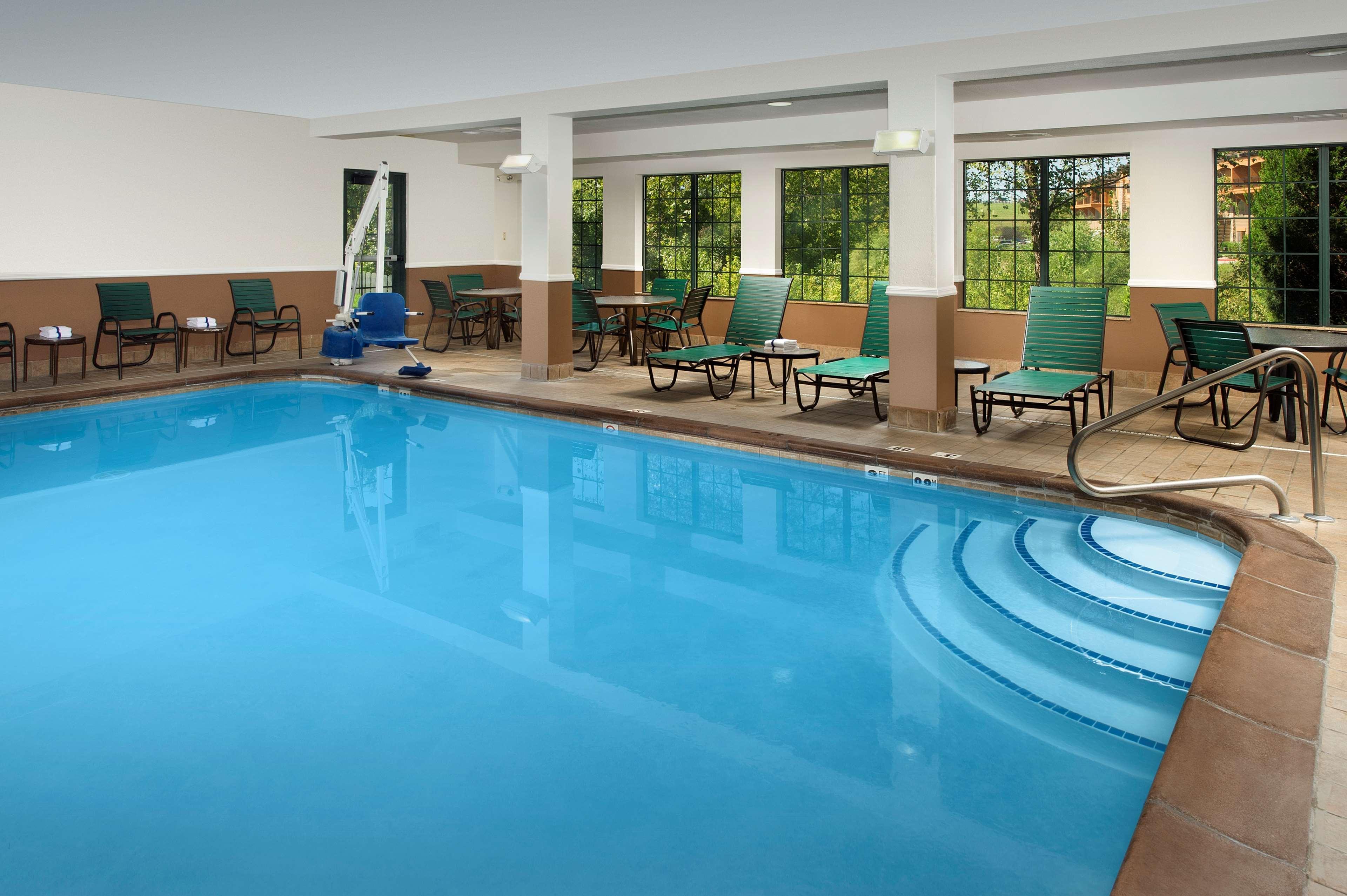 Hampton Inn Kansas City The Legends Ανέσεις φωτογραφία
